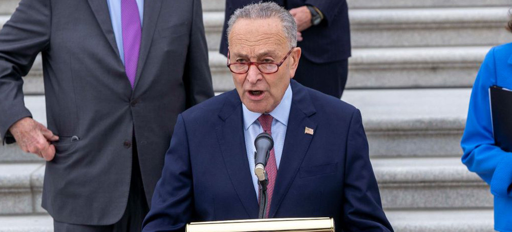 Democratic Senate majority leader Chuck Schumer has been pushing the proposal to remove the SALT deduction cap. (photo: Senate Democrats / Flickr)