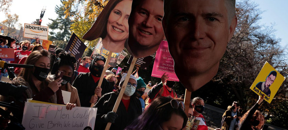 Demonstrators outside the U.S. Supreme Court on Monday. (photo: Chip Somodevilla/Getty)