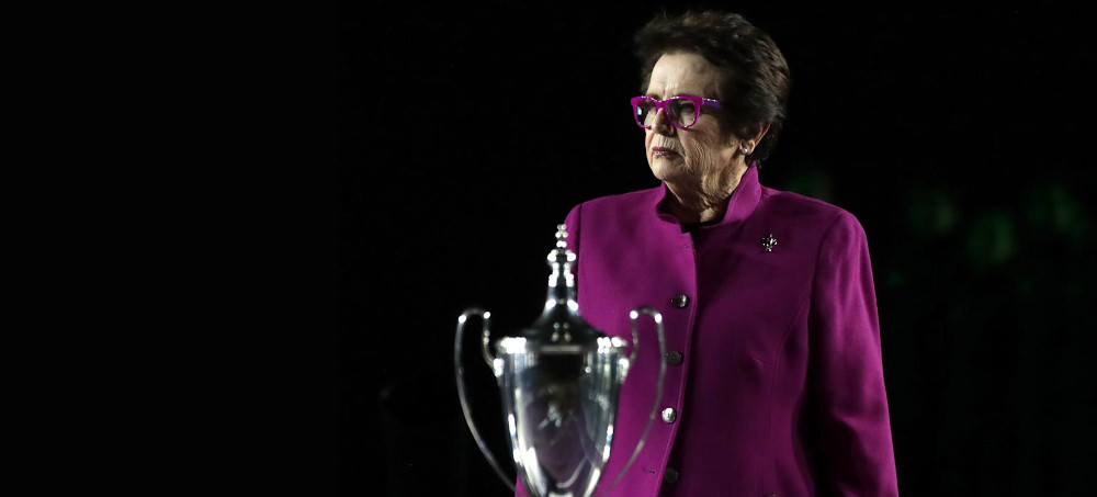 Billie Jean King gives her induction speech at the International Tennis Hall of Fame on July 17 in Newport, R.I. (photo: Omar Rawlings/Getty)