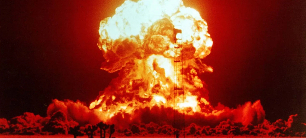 Ground level view of a surface test of a nuclear device. (photo: Alamy)