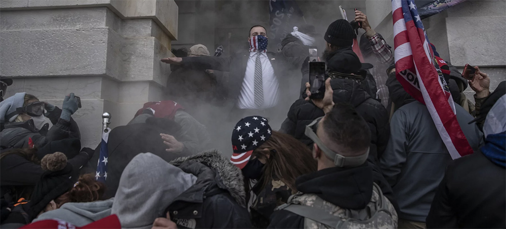 The Jan. 6, 2021, riot at the U.S. Capitol. (photo: Bloomberg/Getty Images)