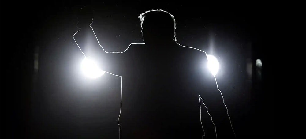 Donald Trump holds a campaign rally at Pittsburgh-Butler regional airport in Butler, Pennsylvania. (photo: Carlos Barría/Reuters)