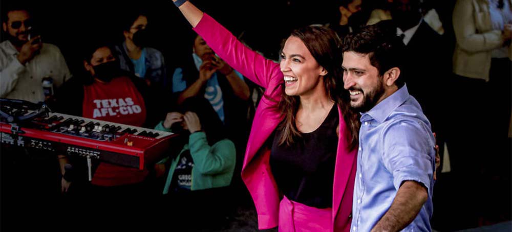 Rep. Alexandria Ocasio-Cortez (D-N.Y.) joins a February 13 campaign rally for democratic socialist Greg Casar, now the Democratic Party's House candidate for the 35th District in Texas. (photo: Greg Casar/InTheseTimes)