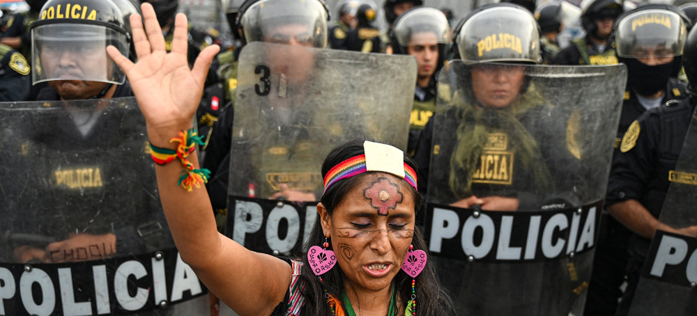 A protest against the government of Peruvian president Dina Boluarte in Lima, Jan. 17, 2023. (photo: Ernesto Benavides/Getty)
