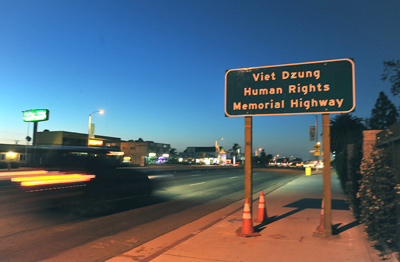 Lễ khánh thành bảng tưởng niệm Việt Dzũng Human Rights