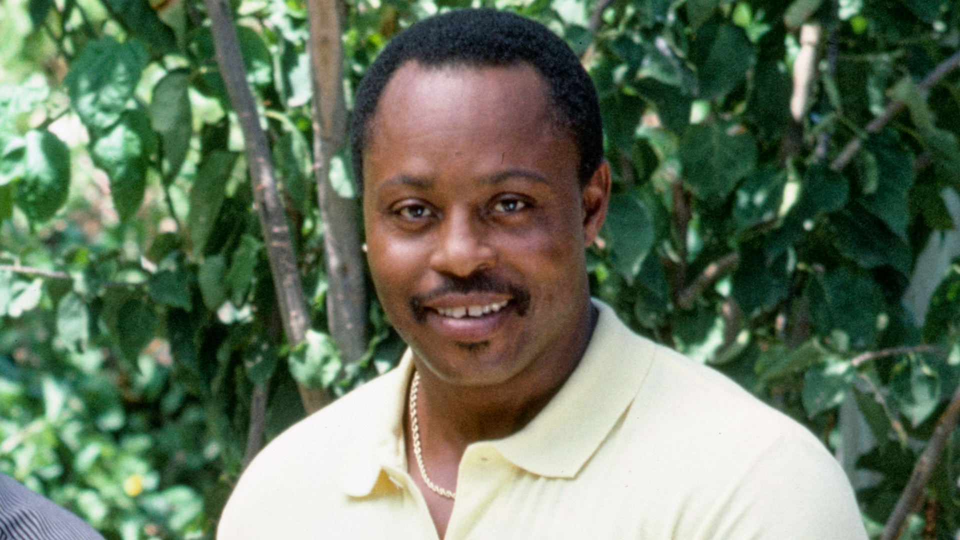 Roger E. Mosley died after car accident left 83-year-old Magnum PI star  paralyzed from shoulders down, daughter says - LOVEBYLIFE