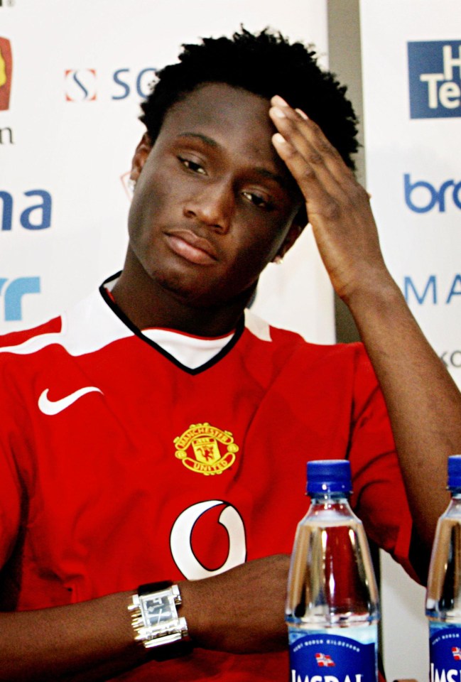 John obi Mikel ‘signed’ for Manchester United in 2005, before eventually joining Chelsea
